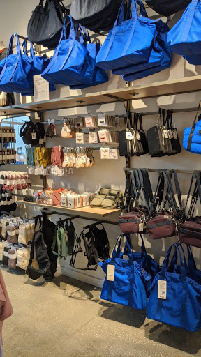 Sportswear Store «lululemon», reviews and photos, 8200 Vineland Ave #1035, Orlando, FL 32821, USA