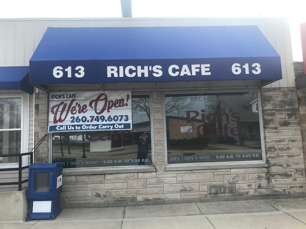 Rich's Cafe New Haven 46774