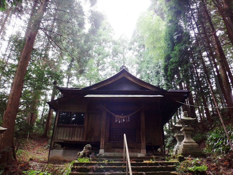 厳山神社