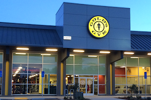 Gold's Gym image