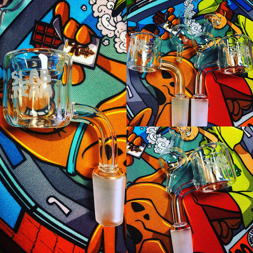 Tobacco Shop «J&J Smoke Shop», reviews and photos, 4520 Hallandale Beach Blvd, Pembroke Park, FL 33023, USA