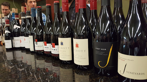 Liquor Store «The Jug Shop», reviews and photos, 1590 Pacific Ave, San Francisco, CA 94109, USA