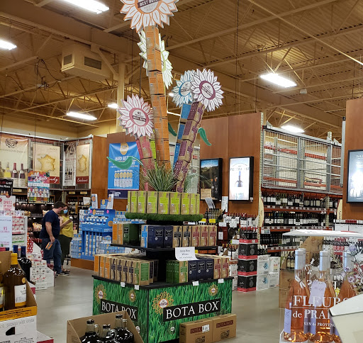 Liquor Store «Whitehouse Liquor & Wine», reviews and photos, 650 Hylan Dr, Rochester, NY 14623, USA