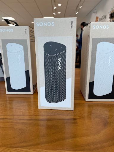 Electronics Store «Small Dog Electronics», reviews and photos, 100 Dorset St, South Burlington, VT 05403, USA