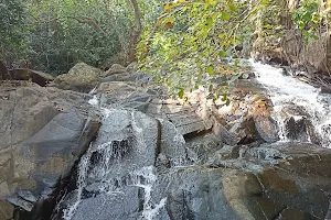 TUNKI waterfall image