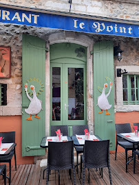 Atmosphère du Restaurant français Le Point d'Interrogation ? Restaurant Ardéchois depuis 1979 à Vallon-Pont-d'Arc - n°3