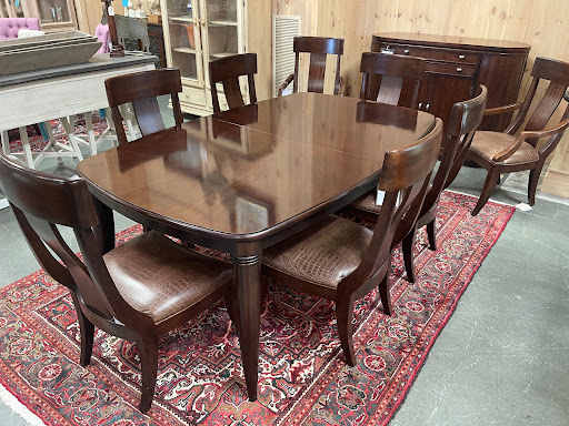 Consignment Shop «Middlebury Consignment», reviews and photos, 1365 Whittemore Rd, Middlebury, CT 06762, USA