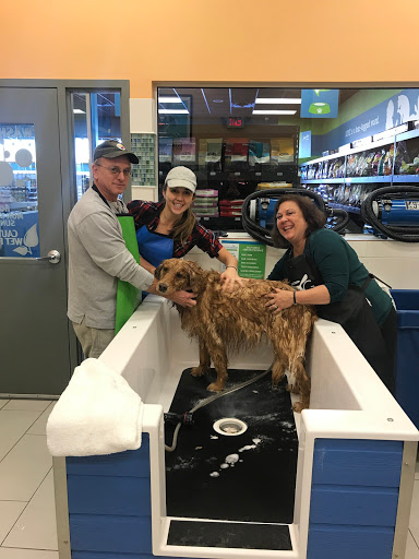 Pet Supply Store «Pet Evolution - Pet Food | Dog Wash | Grooming», reviews and photos, 429 Commerce Dr, Woodbury, MN 55125, USA