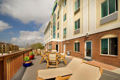 Holiday Inn Express & Suites San Antonio West-Seaworld Area, an IHG Hotel