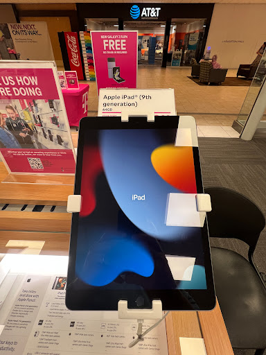 Cell Phone Store «T-Mobile», reviews and photos, 112 Eisenhower Pkwy #1037, Livingston, NJ 07039, USA