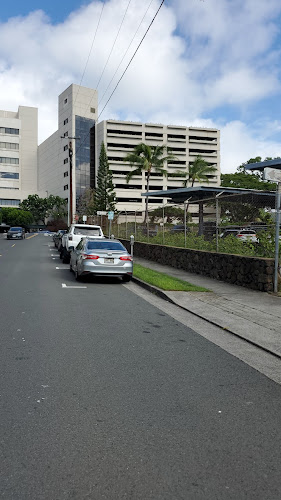 Reviews of Queen's Medical Center POB 2 Parking Garage in Honolulu - Parking garage