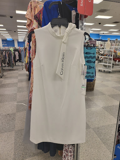 Outlet Mall «Hechinger Mall», reviews and photos, 1518 Benning Rd NE, Washington, DC 20002, USA