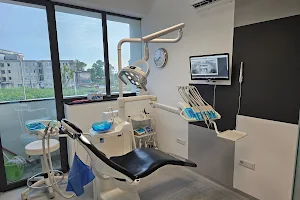 Della Monica Vincenzo Dental Clinic image