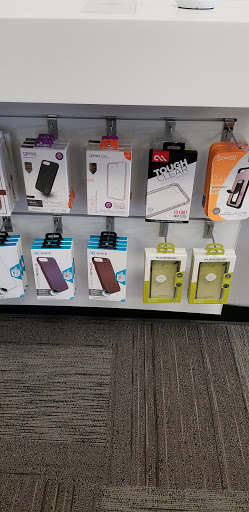 Cell Phone Store «Verizon Authorized Retailer - A Wireless», reviews and photos, 4260 Perkiomen Ave, Reading, PA 19606, USA