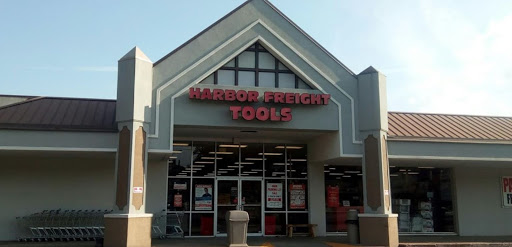 Harbor Freight Tools, 3400 Rogers Ave STE 100, Fort Smith, AR 72903, USA, 