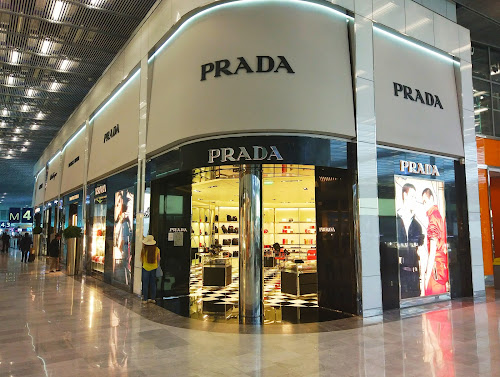 Magasin de vêtements Prada Le Mesnil-Amelot