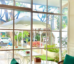 Renon Cafe photo