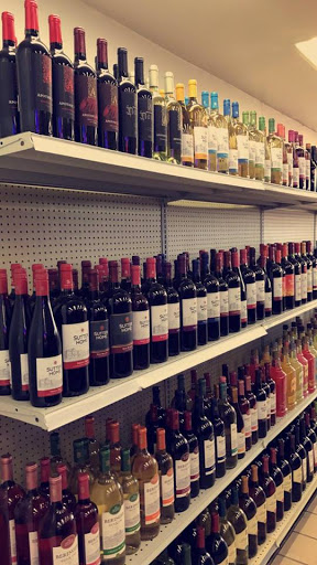 Liquor Store «Athens Hwy Package Store», reviews and photos, 898 W Ridge Rd, Gainesville, GA 30501, USA