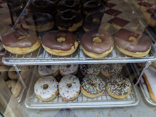 Donut Shop «Lee Donuts», reviews and photos, 124 Peterson Rd, Libertyville, IL 60048, USA