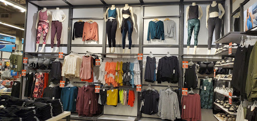 Clothing Store «Old Navy», reviews and photos, 3131 E Main St, Mohegan Lake, NY 10547, USA