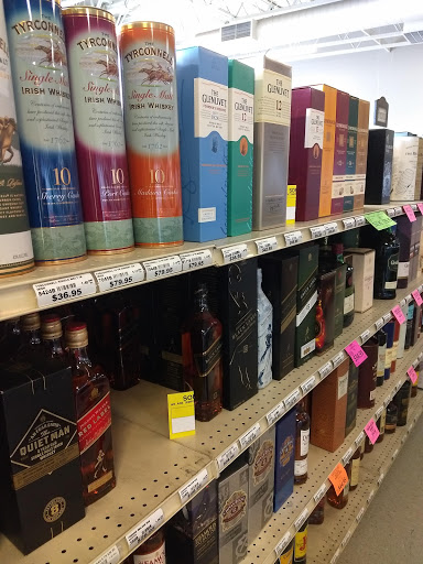 Liquor Store «Santiam Liquor Store», reviews and photos, 2530 Pacific Blvd SE, Albany, OR 97322, USA