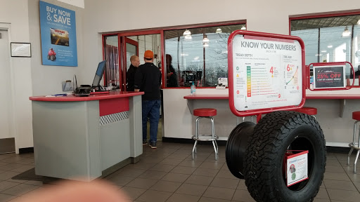 Tire Shop «Discount Tire Store - N Richland Hills, TX», reviews and photos, 8632 Davis Blvd, North Richland Hills, TX 76182, USA