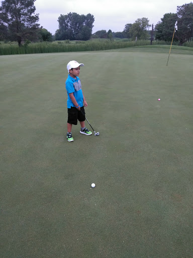 Golf Course «Boone Creek Golf Course», reviews and photos, 6912 Mason Hill Rd, Bull Valley, IL 60050, USA