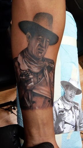 Tattoo Shop «Bad Habits Tattoo Studio», reviews and photos, 1502 Callaghan Rd, San Antonio, TX 78228, USA