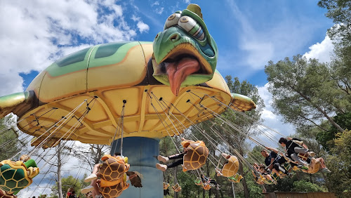 Parc d'attractions OK Corral Cuges-les-Pins