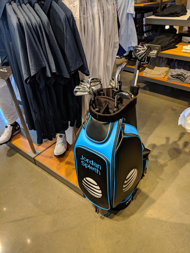 Clothing Store «Under Armour Brand House», reviews and photos, 700 S President St, Baltimore, MD 21202, USA