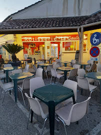 Atmosphère du Restaurant de plats à emporter Rotisserie Le Gaulois à Le Tignet - n°2