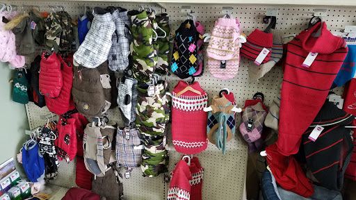 Pet Store «Bird Dog & Catfish», reviews and photos, 115 Old Boerne Rd, Bulverde, TX 78163, USA