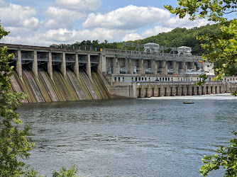 Scenic Overlook of Lake of the Ozarks & Bagnell Dam