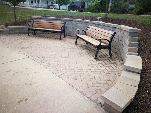 Park «Bicentennial Riverfront Park», reviews and photos, 301 E Hydraulic St, Yorkville, IL 60560, USA