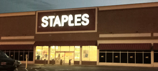 Office Supply Store «Staples», reviews and photos, 3058 Bardstown Rd, Louisville, KY 40205, USA