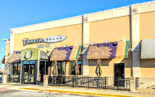 Shopping Mall «Town Center Plaza», reviews and photos, 5000 W 119th St, Leawood, KS 66209, USA