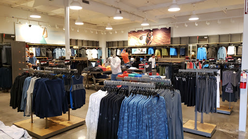 Clothing Store «Under Armour Factory House», reviews and photos, 321 Nut Tree Rd #232, Vacaville, CA 95687, USA