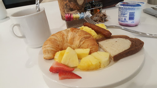 Hotel «Hilton North Raleigh/Midtown», reviews and photos, 3415 Wake Forest Rd, Raleigh, NC 27609, USA