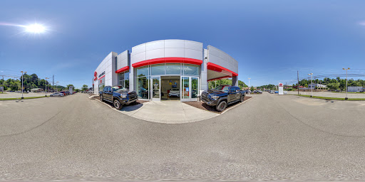 Toyota Dealer «North Hills Toyota», reviews and photos, 7401 McKnight Rd, Pittsburgh, PA 15237, USA