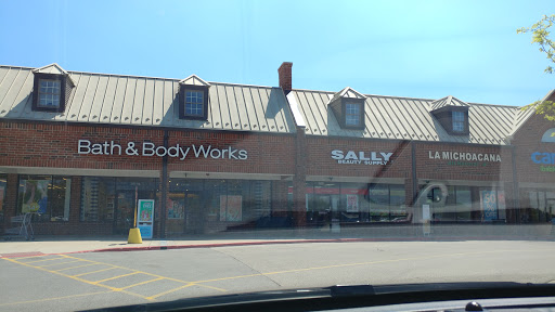 Sally Beauty, 322 W Army Trail Rd #100, Bloomingdale, IL 60108, USA, 