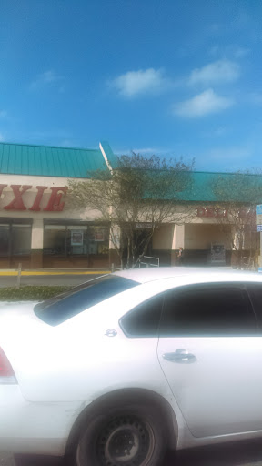 Grocery Store «Winn-Dixie», reviews and photos, 900 S Main St, Belle Glade, FL 33430, USA