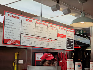 Photo n°10 de Five Guys Opéra à Paris ()