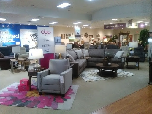 Furniture Store «La-Z-Boy Furniture Galleries», reviews and photos, 5330 E Southport Rd, Indianapolis, IN 46237, USA