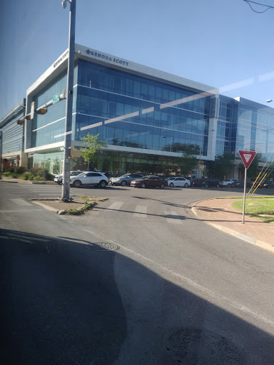 Jewelry Store «Kendra Scott», reviews and photos, 3800 N Lamar Blvd, Austin, TX 78756, USA
