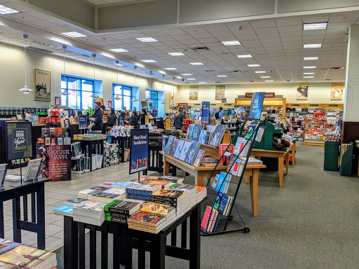 Book Store «Barnes & Noble Booksellers Hillside Village», reviews and photos, 305 Farm to Market Road 1382 #520, Cedar Hill, TX 75104, USA
