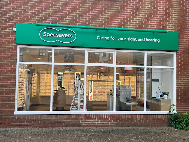 Reviews of Specsavers Opticians and Audiologists - Royal Wootton Bassett in Swindon - Optician