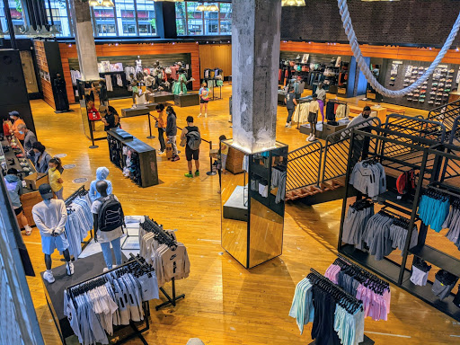 Clothing Store «Nike Portland», reviews and photos, 638 SW 5th Ave, Portland, OR 97201, USA