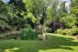 Churchill Gardens image