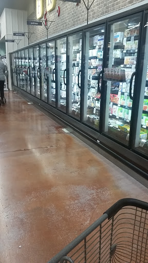 Grocery Store «Fresh Thyme Farmers Market- 82nd», reviews and photos, 4225 E 82nd St, Indianapolis, IN 46250, USA