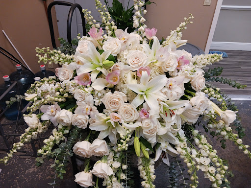 Florist «Treasures To Adore», reviews and photos, 1313 Carolyn Ct, Humble, TX 77338, USA